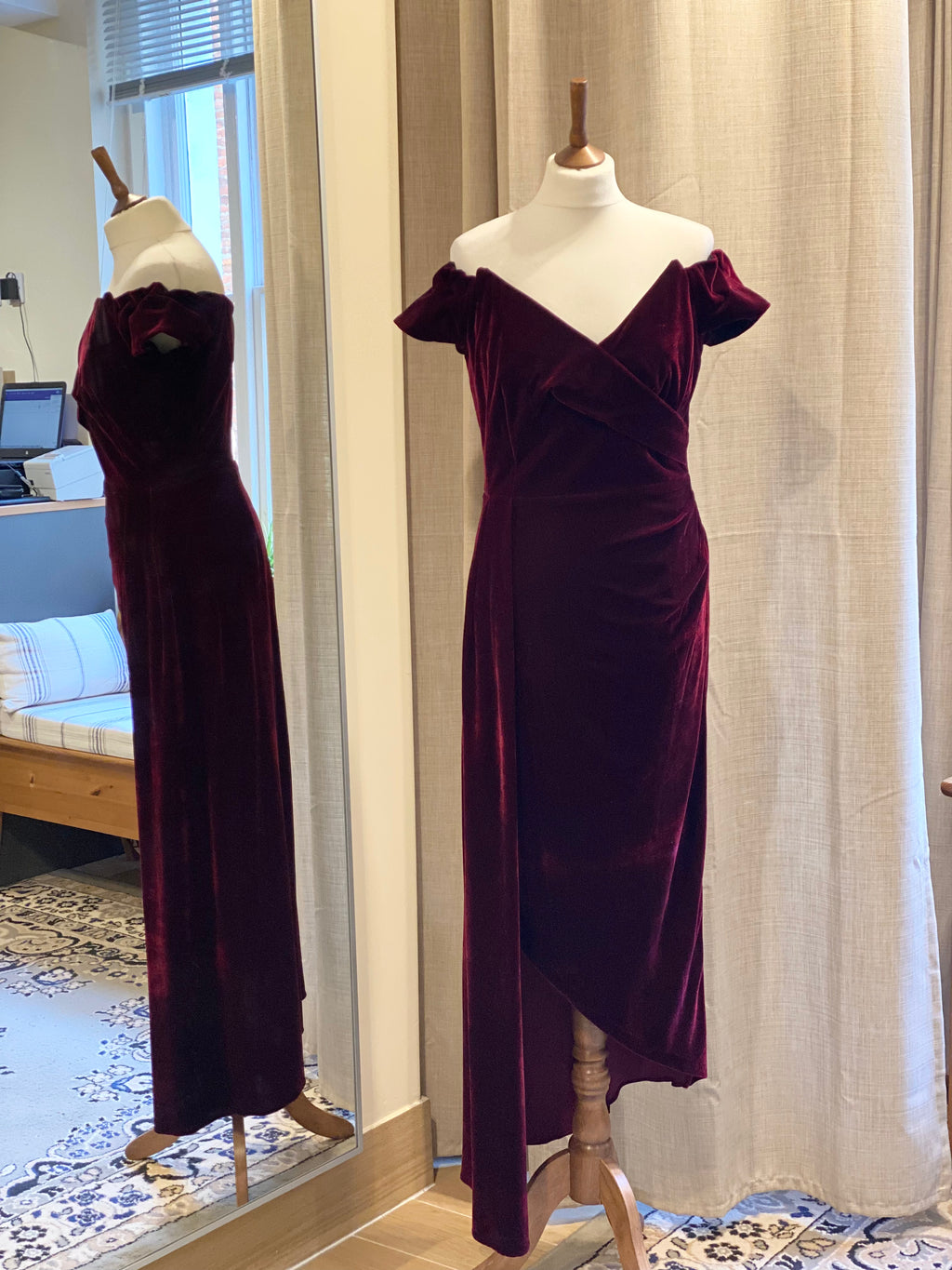 Mina velvet dress